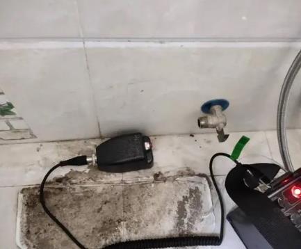 金凤屋顶漏水维修公司分享下卫生间漏水的危害及解决方法